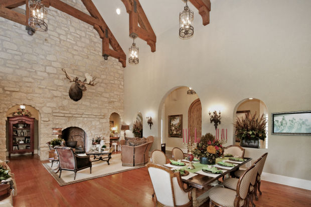 2271 Talon Ct DR FR.jpg